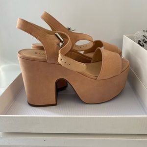 Schultz Tan Wedge Platform Sandals New with box | Size 7.5